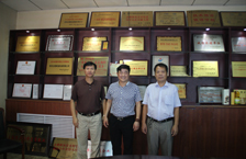 企鵝的產(chǎn)品性能穩(wěn)定，發(fā)貨非常及時(shí)