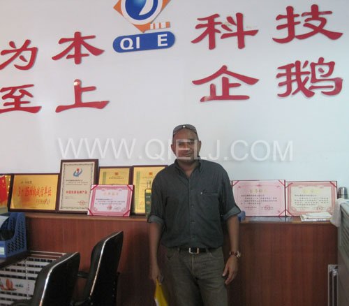 2011年7月25日，外國友人參觀考察我公司！明經(jīng)理等接待并陪同參觀！(圖1)